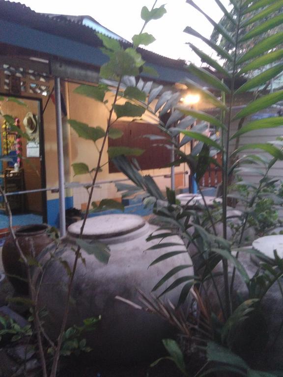 Patchaya Guesthouse Amphawa Dış mekan fotoğraf