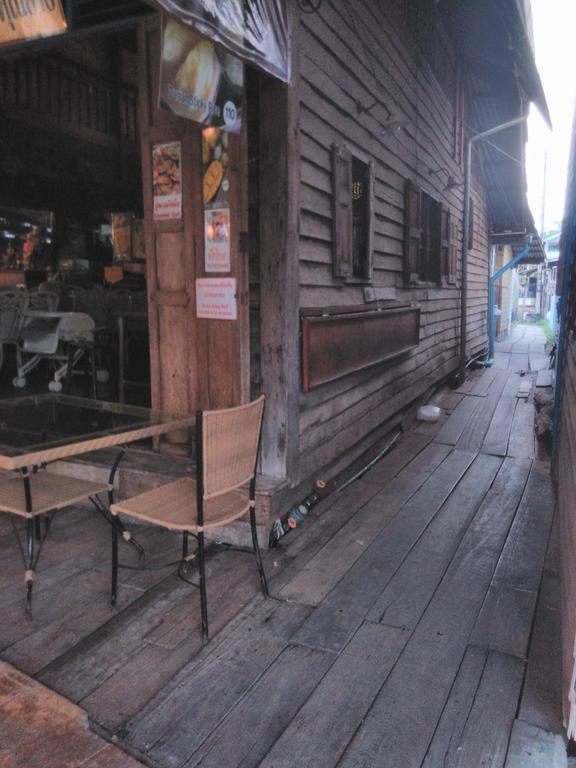 Patchaya Guesthouse Amphawa Dış mekan fotoğraf